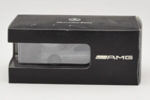 Mercedes SL 65 AMG R230 Silber Minichamps 1:43 B66960601 Metall – Bild 4 von 4