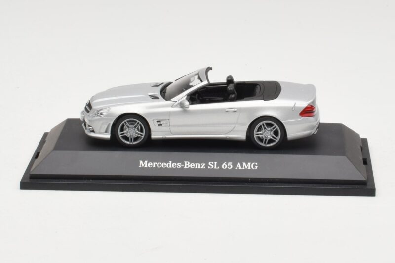 Mercedes SL 65 AMG R230 Silber Minichamps 1:43 B66960601 Metall