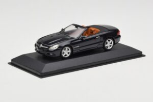 Mercedes SL R230 Schwarz Minichamps 1:43 B66961922 Metall – Bild 2 von 4