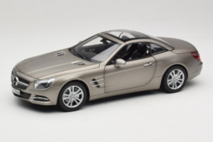 Mercedes SL500 R231 Dark Grey Matt Norev 1:18 183590 Metall – Bild 3 von 9