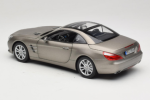 Mercedes SL500 R231 Dark Grey Matt Norev 1:18 183590 Metall – Bild 8 von 9