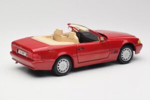 Mercedes SL500 R129 Rot Revell 1:18 08927 Metall – Bild 3 von 8