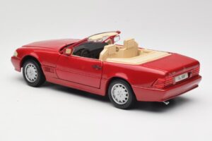 Mercedes SL500 R129 Rot Revell 1:18 08927 Metall – Bild 7 von 8