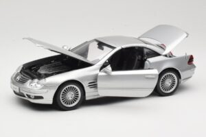 Mercedes SL55 AMG R230 Silber Maisto 1:18 36894 Metall – Bild 2 von 8