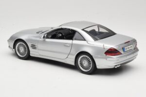 Mercedes SL55 AMG R230 Silber Maisto 1:18 36894 Metall – Bild 7 von 8