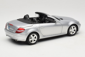 Mercedes SLK R171 Silber Minichamps 1:18 B66962318 Metall – Bild 3 von 9