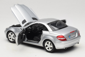 Mercedes SLK R171 Silber Minichamps 1:18 B66962318 Metall – Bild 5 von 9