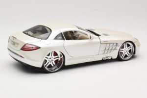 Mercedes SLR McLaren C199 Weiss Maisto 1:18 31068 Metall – Bild 3 von 8