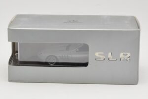 Mercedes SLR McLaren Roadster Crystal Laurit Silver Minichamps 1:43 B66961005 Metall – Bild 4 von 4