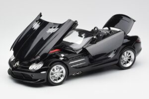 Mercedes SLR McLaren Roadster R199 Crystal Galaxit Schwarz Minichamps 1:18 B66961004 Metall – Bild 2 von 8