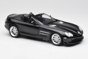 Mercedes SLR McLaren Roadster R199 Crystal Galaxit Schwarz Minichamps 1:18 B66961004 Metall – Bild 6 von 8