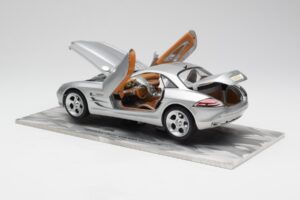 Mercedes SLR Vision Silber Limitierte Auflage Mit Aluminium-Sockel Bburago 1:18 B66962102 Metall – Bild 5 von 8