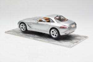 Mercedes SLR Vision Silber Limitierte Auflage Mit Aluminium-Sockel Bburago 1:18 B66962102 Metall – Bild 7 von 8