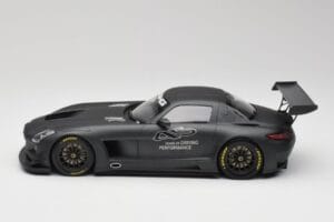 Mercedes AMG SLS C197 GT3 45 Jahre Driving Performance Minichamps 1:18 151133100 Metall – Bild 3 von 6