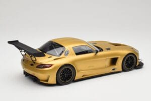 Mercedes AMG SLS C197 GT3 Street Gold Minichamps 1:18 151113106 Metall – Bild 2 von 6