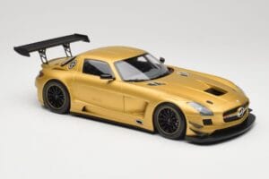 Mercedes AMG SLS C197 GT3 Street Gold Minichamps 1:18 151113106 Metall – Bild 4 von 6