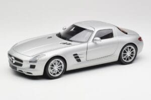 Mercedes SLS AMG C197 Iridium Silber Minichamps 1:18 100039026 Metall