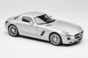 Mercedes SLS AMG C197 Iridium Silber Minichamps 1:18 100039026 Metall – Bild 6 von 8