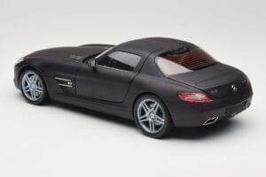Mercedes SLS AMG C197 Matte Black Minichamps 1:18 100039027 Metall – Bild 7 von 8