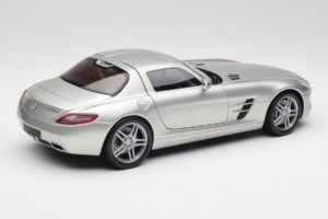 Mercedes SLS AMG C197 Matt Silber Minichamps 1:18 100039029 Metall – Bild 3 von 8