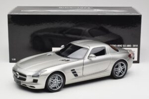Mercedes SLS AMG C197 Matt Silber Minichamps 1:18 100039029 Metall – Bild 8 von 8