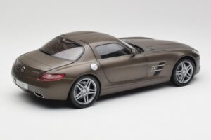 Mercedes SLS AMG C197 Monza Grau Minichamps 1:18 B66960044 Metall – Bild 3 von 8