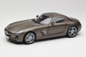 Mercedes SLS AMG C197 Monza Grau Minichamps 1:18 B66960044 Metall