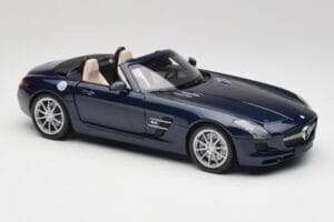 Mercedes SLS AMG R197 Roadster South Seas Blau Minichamps 1:18 100039031 Metall – Bild 6 von 8