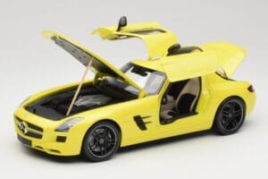 Mercedes SLS AMG C197 Gelb Minichamps 1:18 100039022 Metall – Bild 2 von 8