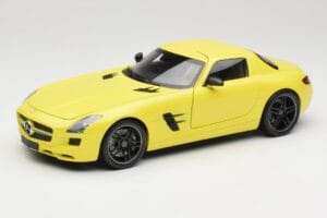 Mercedes SLS AMG C197 Gelb Minichamps 1:18 100039022 Metall