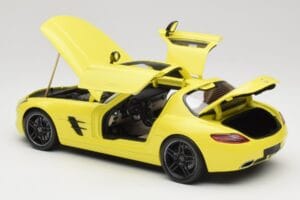 Mercedes SLS AMG C197 Gelb Minichamps 1:18 100039022 Metall – Bild 5 von 8