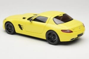 Mercedes SLS AMG C197 Gelb Minichamps 1:18 100039022 Metall – Bild 7 von 8