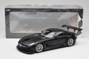 Mercedes SLS AMG GT3 C197 Street Matt Schwarz Minichamps 1:18 151113101 Metall – Bild 6 von 6