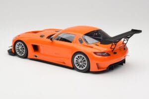 Mercedes SLS AMG GT3 C197 Street Orange Minichamps 1:18 151113105 Metall – Bild 5 von 6