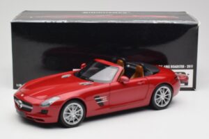 Mercedes SLS AMG R197 Roadster Le Mans Rot Minichamps 1:18 100039030 Metall – Bild 8 von 8