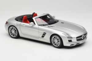 Mercedes SLS AMG Roadster Iridium Silber Minichamps 1:18 B66960078 Metall – Bild 6 von 8