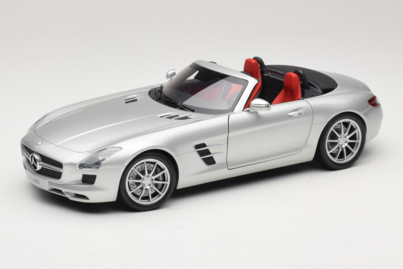 Mercedes SLS AMG Roadster Iridium Silber Minichamps 1:18 B66960078 Metall