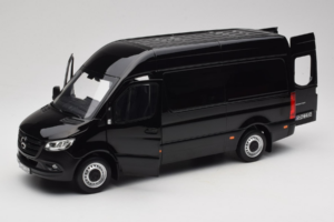 Mercedes Sprinter Schwarz Norev 1:18 183041 Metall – Bild 2 von 8