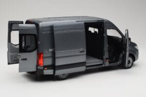 Mercedes Sprinter W907 Kastenwagen Selenite Grey Metallic Norev 1:18 B66004163 Metall – Bild 2 von 8
