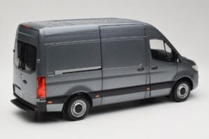 Mercedes Sprinter W907 Kastenwagen Selenite Grey Metallic Norev 1:18 B66004163 Metall – Bild 3 von 8