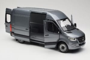 Mercedes Sprinter W907 Kastenwagen Selenite Grey Metallic Norev 1:18 B66004163 Metall – Bild 5 von 8