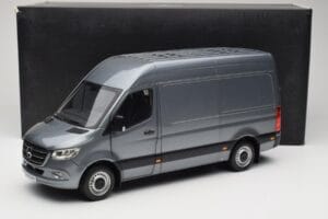 Mercedes Sprinter W907 Kastenwagen Selenite Grey Metallic Norev 1:18 B66004163 Metall – Bild 8 von 8