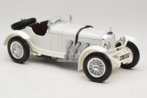 Mercedes SSKL Weiss 1931 Bburago 1:18 3002-M2 Metall – Bild 4 von 6