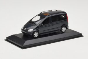 Mercedes Vaneo Dunkelblau Minichamps 1:43 400031200 Metall – Bild 2 von 4