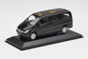 Mercedes Viano W639 Atlantis Blue Minichamps 1:43 B67871200 Metall – Bild 2 von 4