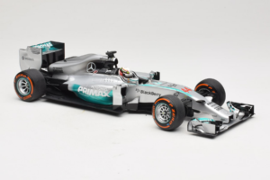 Mercedes W05 #44 L. Hamilton Mercedes AMG Petronas Malaysian Grand Prix Winner 2014 Minichamps 1:18 110140144 Metall – Bild 4 von 7