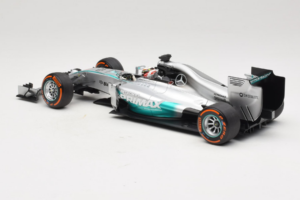 Mercedes W05 #44 L. Hamilton Mercedes AMG Petronas Malaysian Grand Prix Winner 2014 Minichamps 1:18 110140144 Metall – Bild 5 von 7