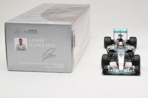 Mercedes W06 #44 L. Hamilton Mercedes AMG Petronas United States Grand Prix Winner World Champion 2015 Minichamps 1:18 110150 – Bild 6 von 7