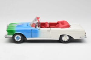 Mercedes 280SE W108 Tricolor Maisto 1:18 56014 Metall – Bild 4 von 8