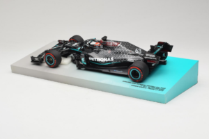 Mercedes W11 #63 G. Russell Mercedes AMG Petronas Sakhir Grand Prix 2020 Minichamps 1:18 113201663 Resin – Bild 5 von 7